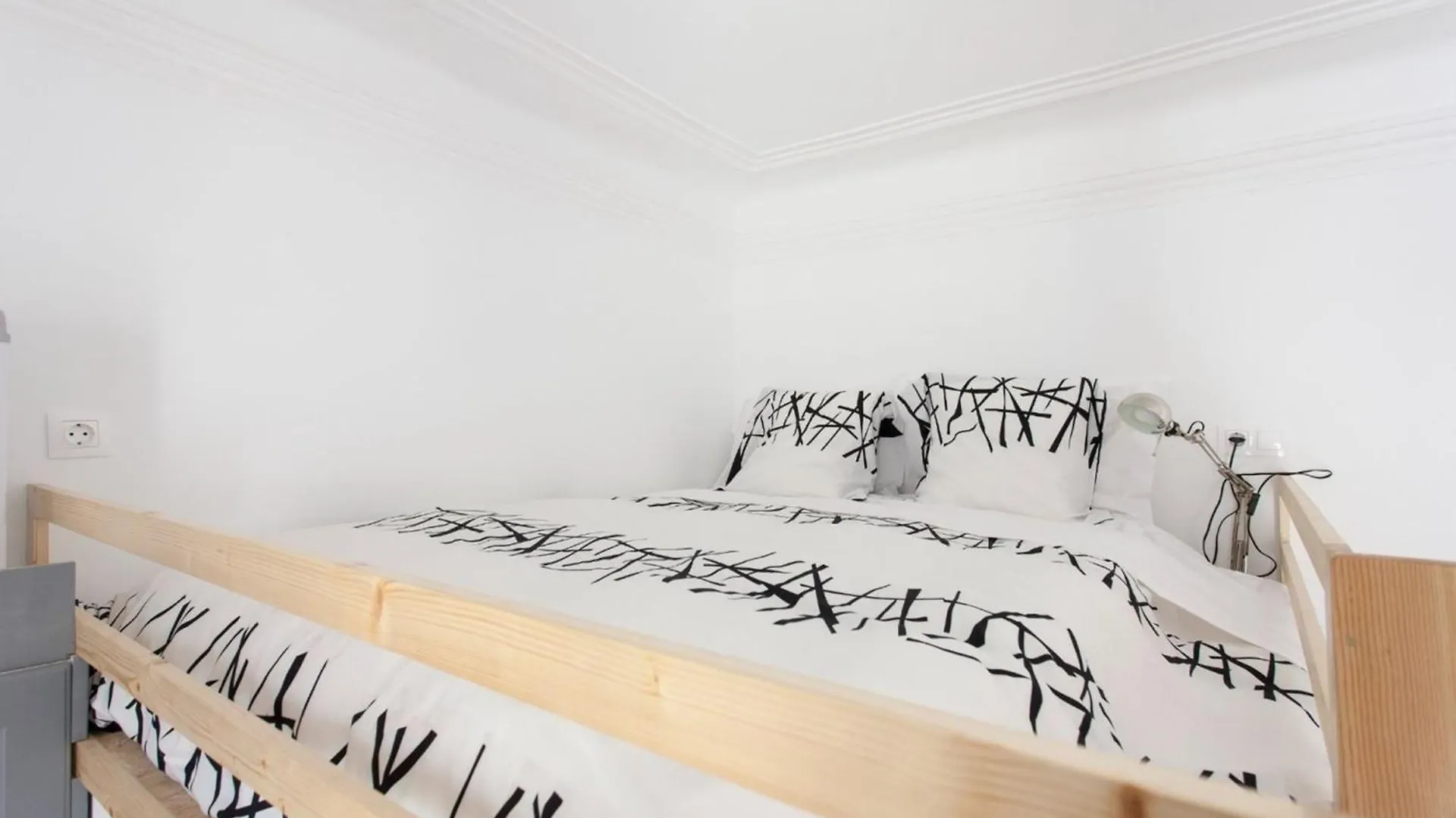 Studio Apartment Located Central Lisbon