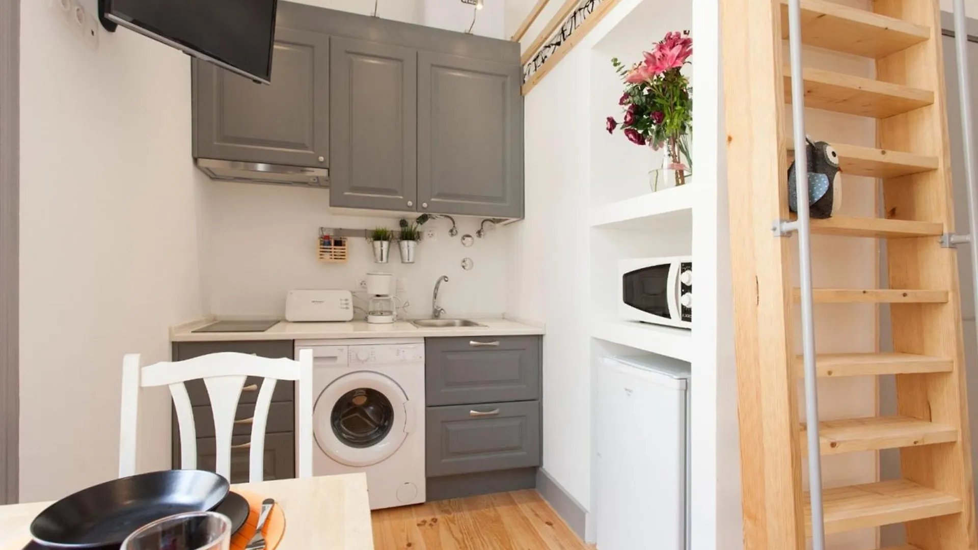 Studio Apartment Located Central Lisbon