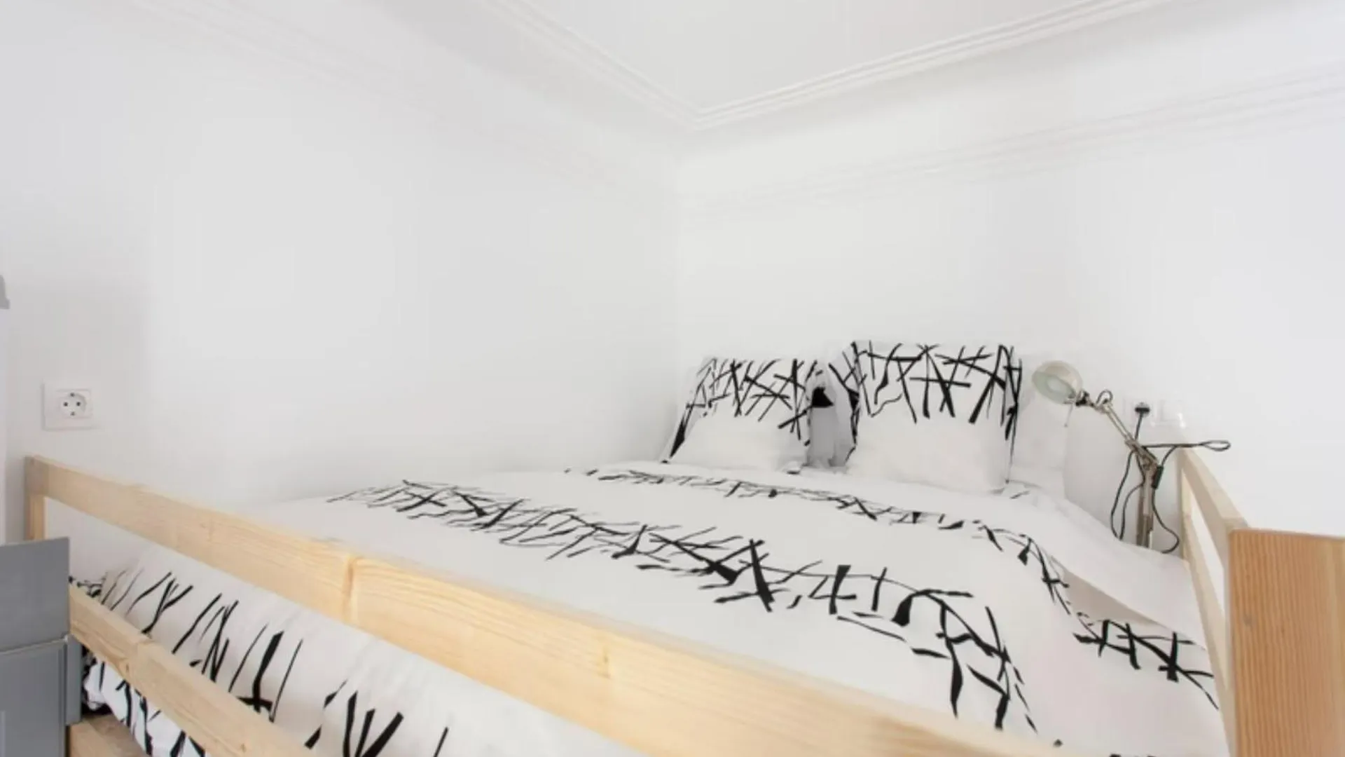 Studio Apartment Located Central Lisbon Portugal